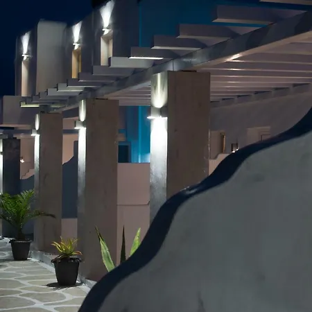 Mykonos Petra Suites&rooms فندق *