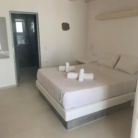 Mykonos Petra Suites&rooms Hotel *