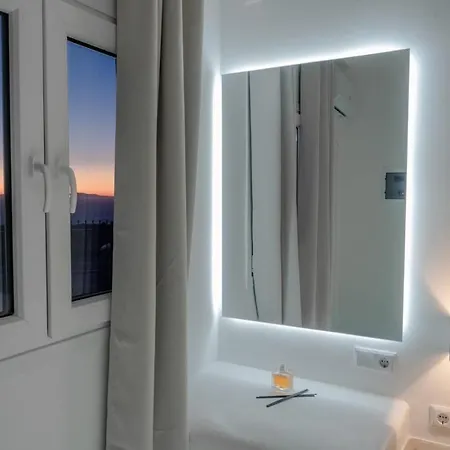 Mykonos Petra Suites&rooms Hotel